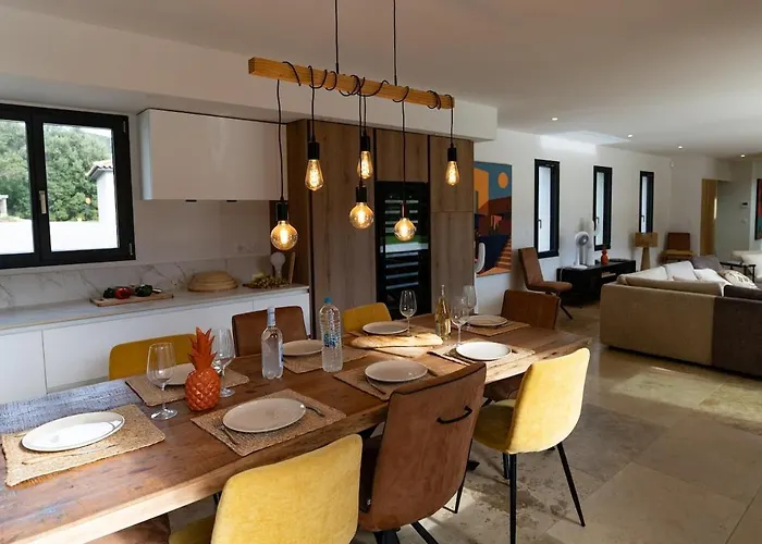 Villa Linette 5 Minutes From Pietracorbara